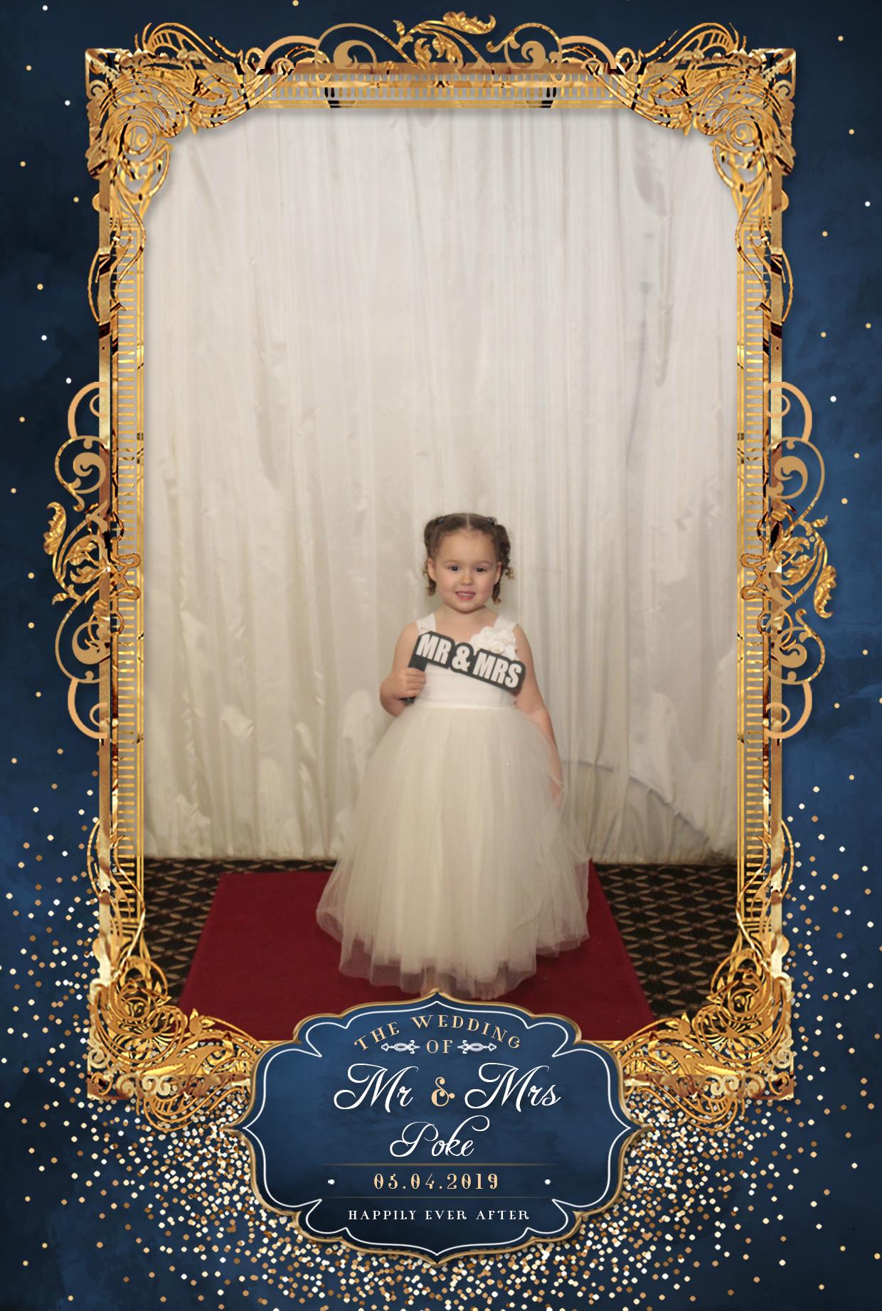 Mr & Mrs Poke | View more photos from the event at gallery.myphotoboothexperience.co.uk/u/MyPhotoBoothExperienceLtd/Mr-Mrs-Poke